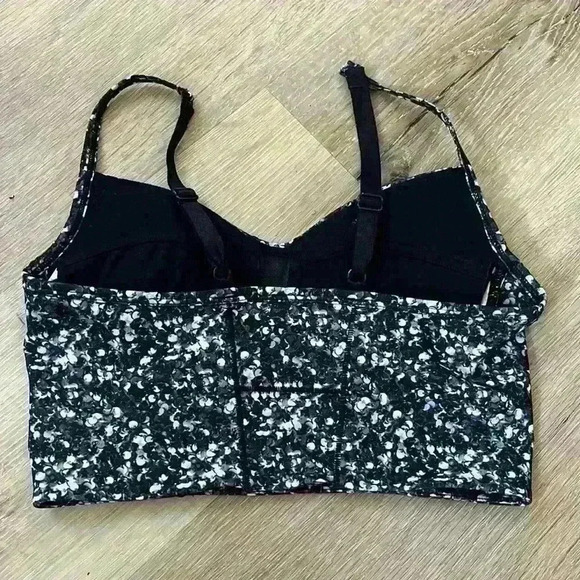 Lululemon sports bra tank black white gray pattern - Picture 2 of 4
